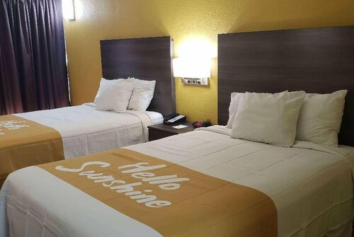 Гостиница Red Roof Inn Hampton Coliseum and Convention Center в Хэмптоне