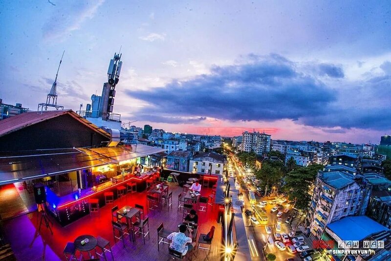 Гостиница Hotel Vista в Янгоне