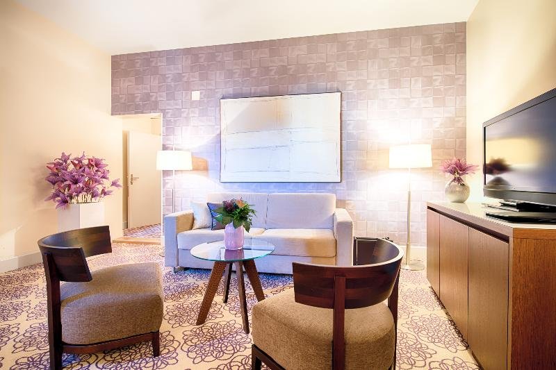 Фото Hotel Alden Splügenschloss Zürich - Leonardo Limited Edition