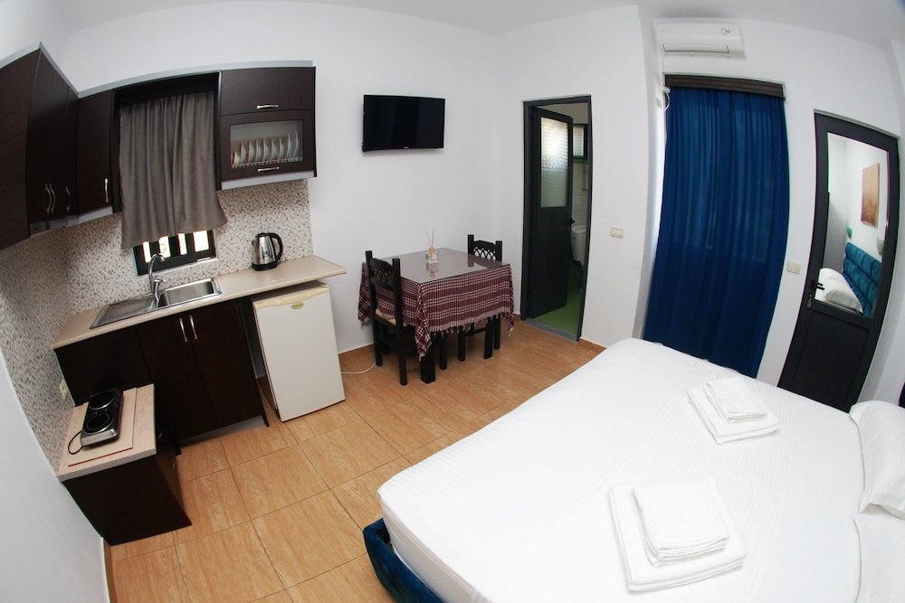 Фото Hotel Kuburi