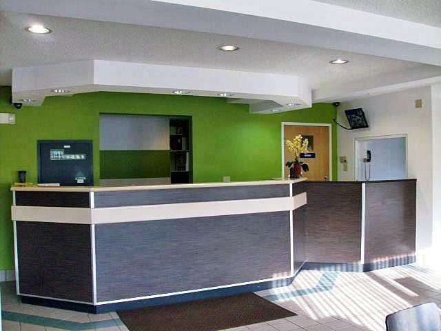 Фото Motel 6 Charlotte - University