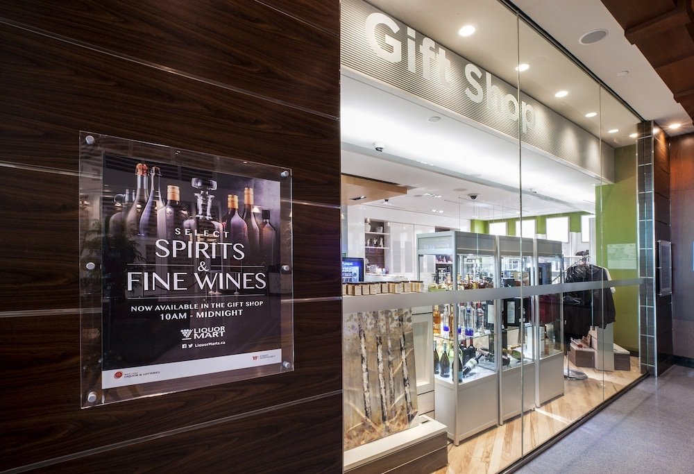 Фото Canad Inns Destination Centre Club Regent Casino Hotel