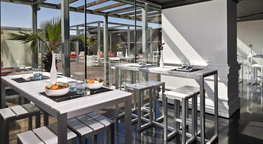 Фото The Level At Melia Barcelona Sky