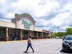Perkins Farm Marketplace (United States, Worcester, 867 Grafton Street), shopping mall