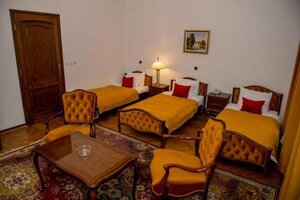 Hotel Grand (Валево, Чика Љубина улица), гостиница в Валево