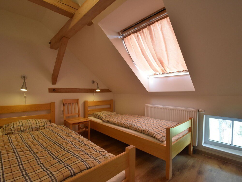 Фото Spacious Holiday Home in Lampertice With Swimming Pool