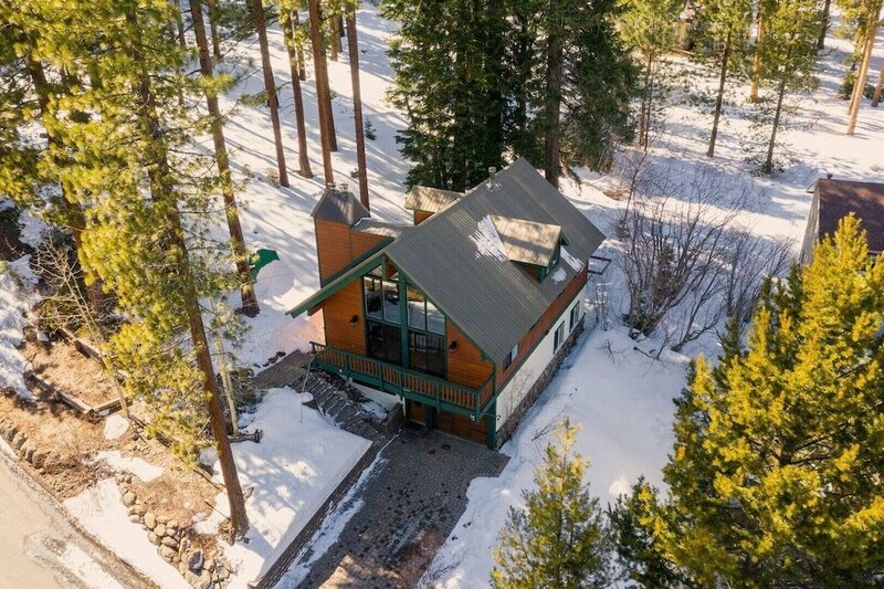 Жильё посуточно Tallac - Secluded & Woodsy Tahoe Cabin in Incline Village