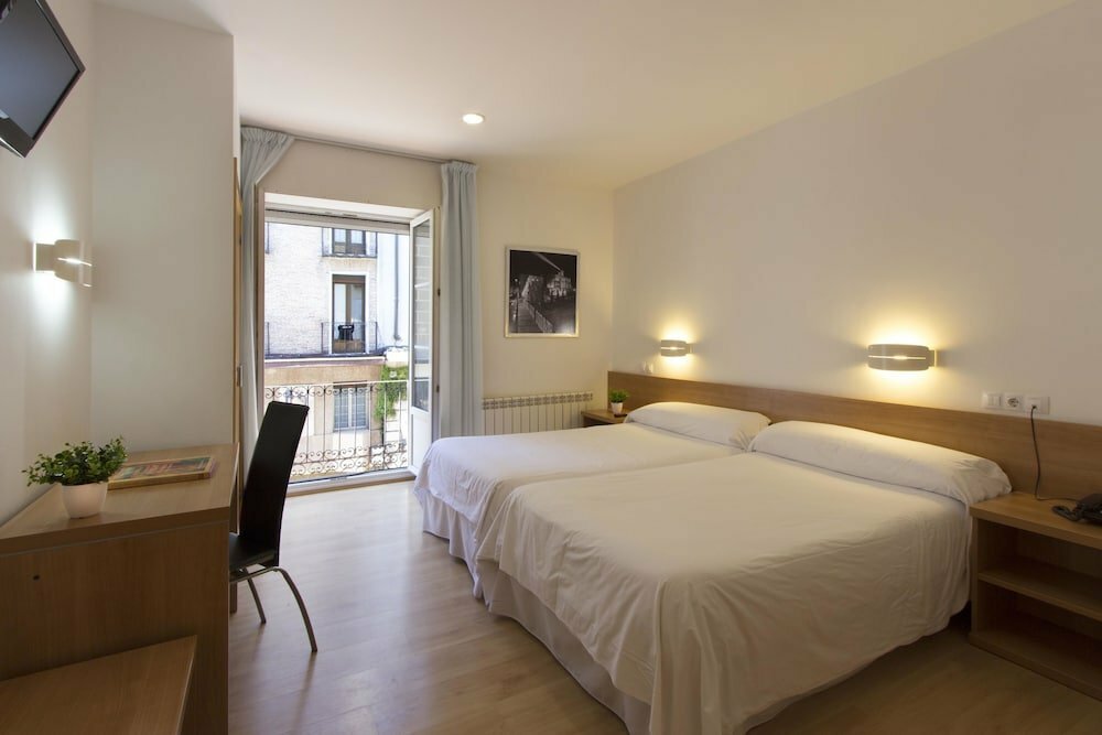 Hotel Hostal La Numantina, Logroño, photo