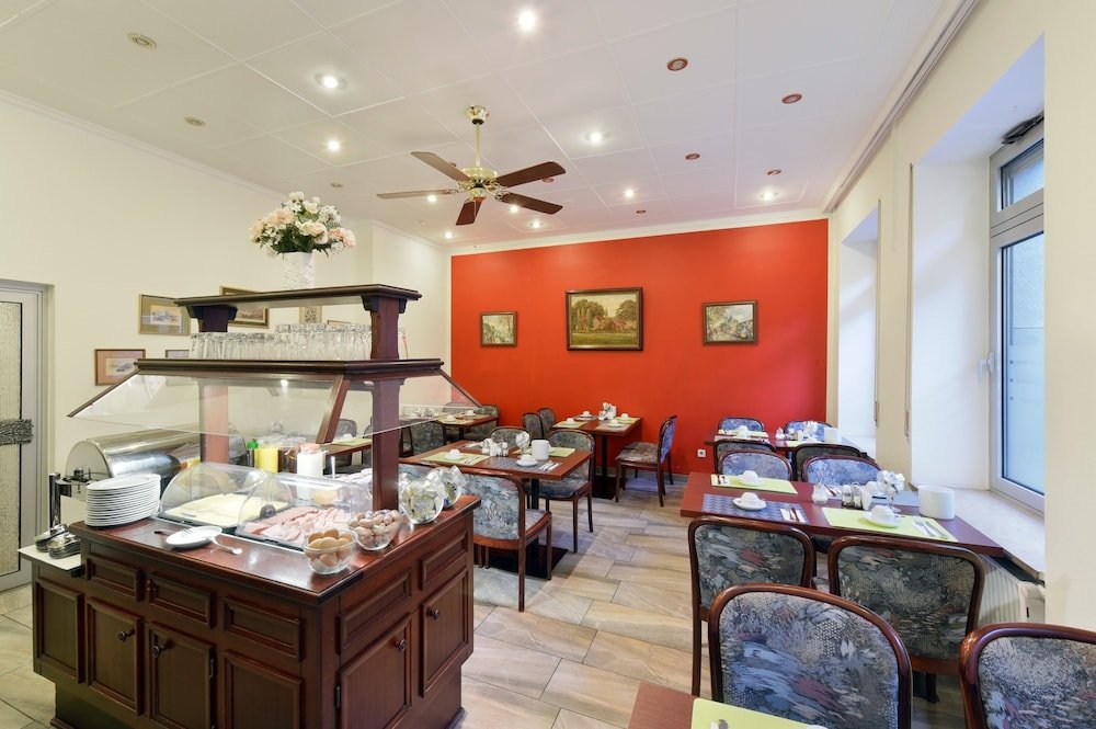 Фото Hotel Schumacher Düsseldorf