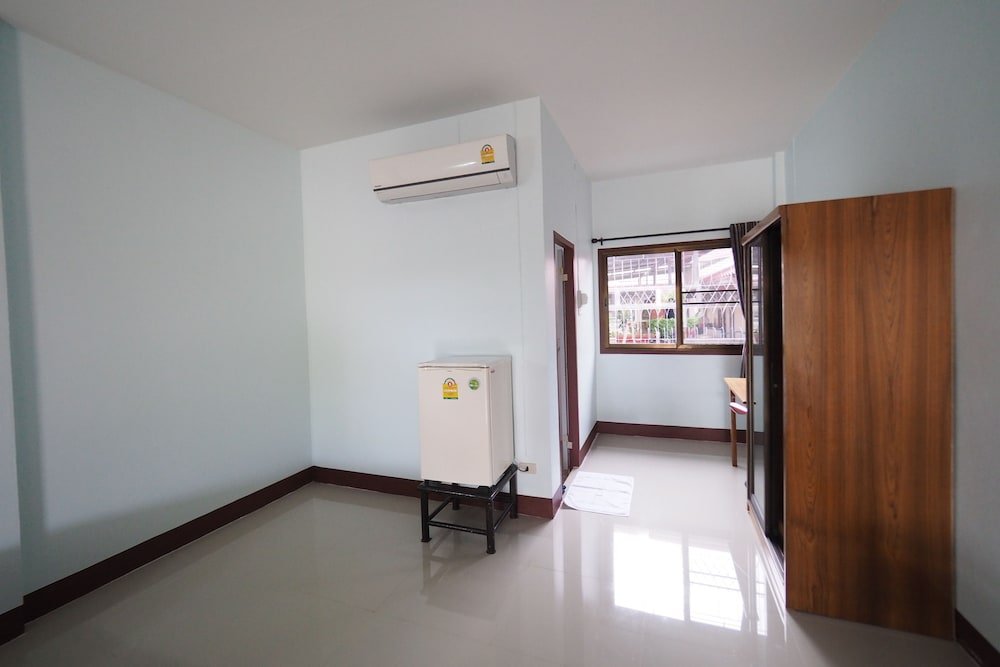 Фото Eurngkum Hotel