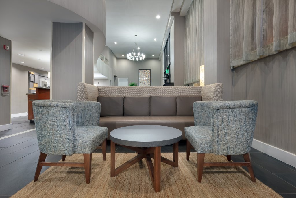 Фото Holiday Inn Express and Suites Atlanta Downtown, an Ihg Hotel