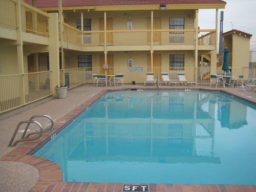 Фото Motel 6 Dallas, Tx - Farmers Branch