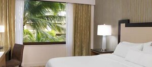 Гостиница Moana Surfrider, A Westin Resort & SPA, Waikiki Beach