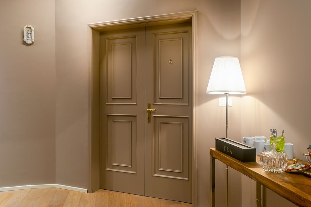 Фото 051b Room Breakfast