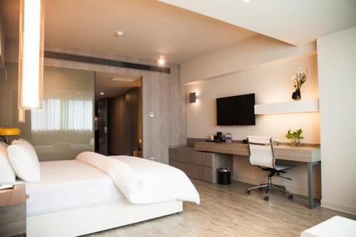 Фото Metropolo Hangzhou Railway Station East