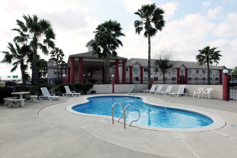 Фото SureStay Hotel by Best Western Brownsville