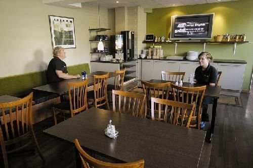 Фото 2Home Hotel Gävle