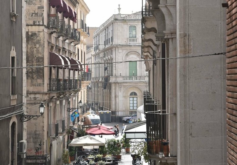 Гостиница B&b Al Quadrato D'Oro в Катании