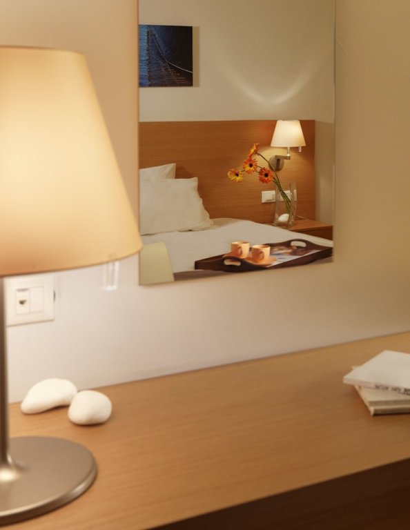 Фото Elefsina Hotel