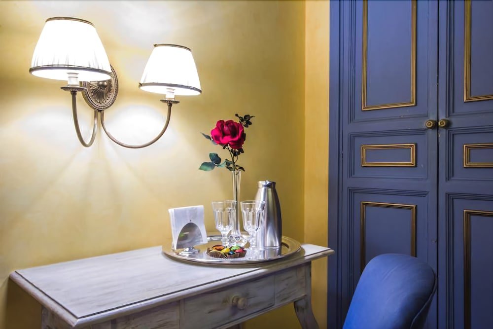 Фото Palazzo Arone dei Baroni di Valentino