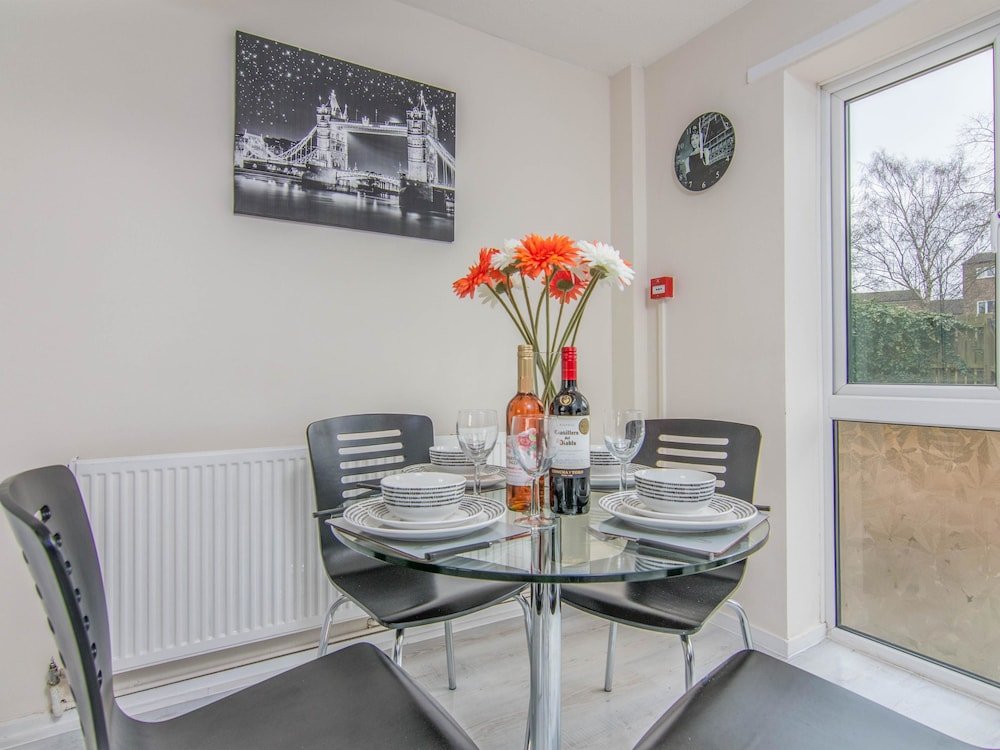 Фото Outfield Homes