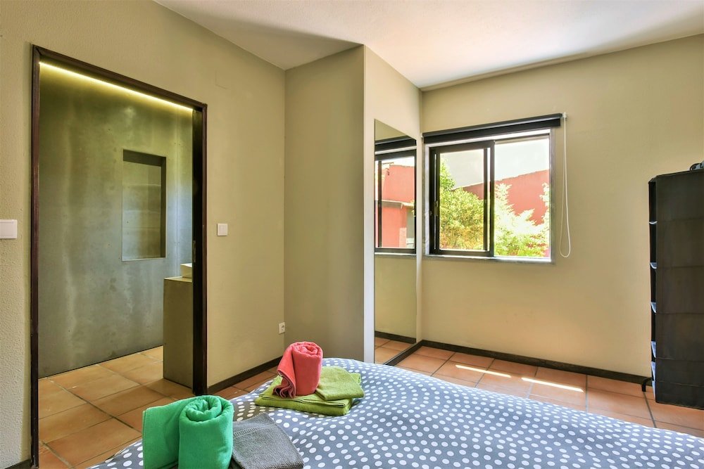 Фото Aroeira Pool House by Lisbon-Coast