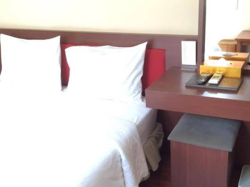 Фото Tulip Hotel Vu Ngoc Phan