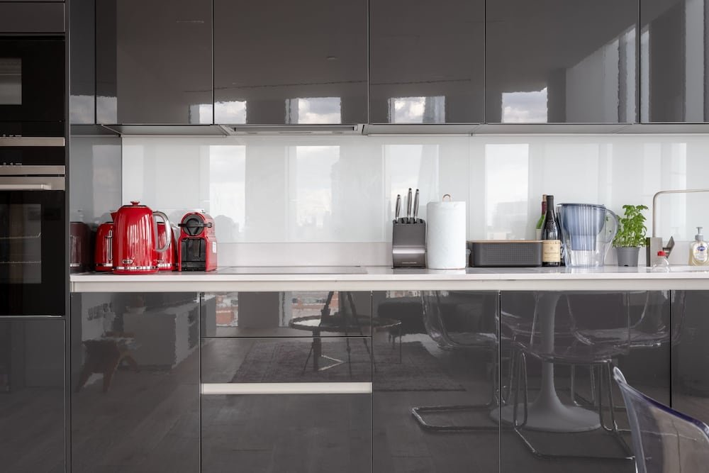 Фото Modern and Stylish 2 Bedroom Flat With a Stunning View