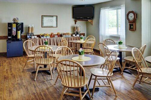 Гостиница Ramada by Wyndham Miramichi New Brunswick в Мирамиши