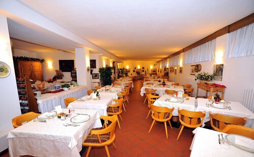 Внешний вид отеля Hotel Derby в Бормио, фото 1