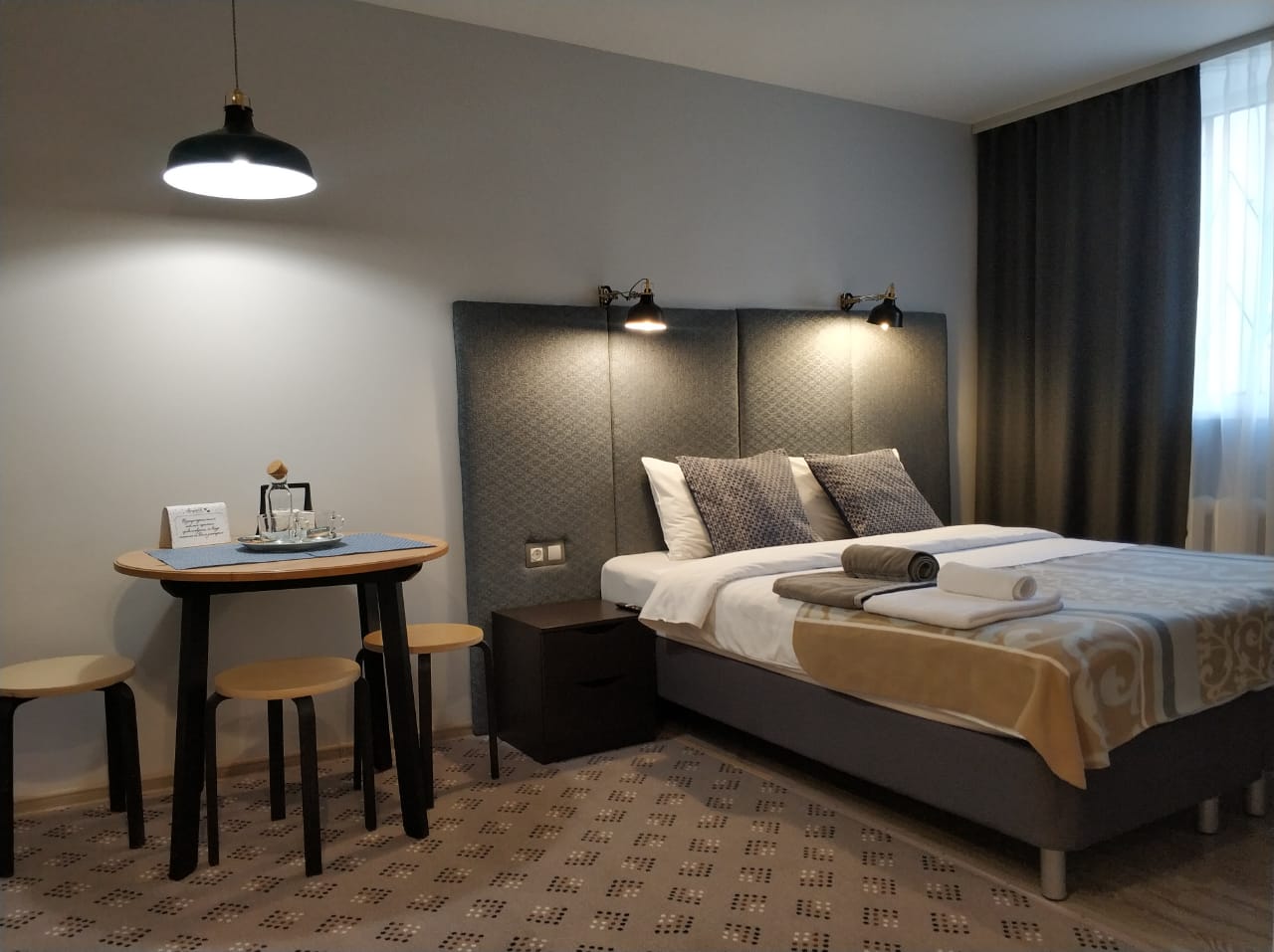 Фото отеля 1