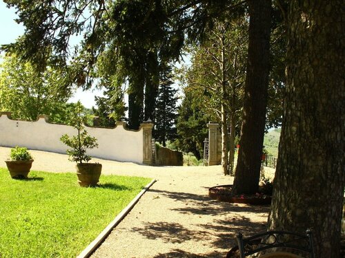 Гостиница Unique Holiday in Heart of Tuscan Countryside near Florence