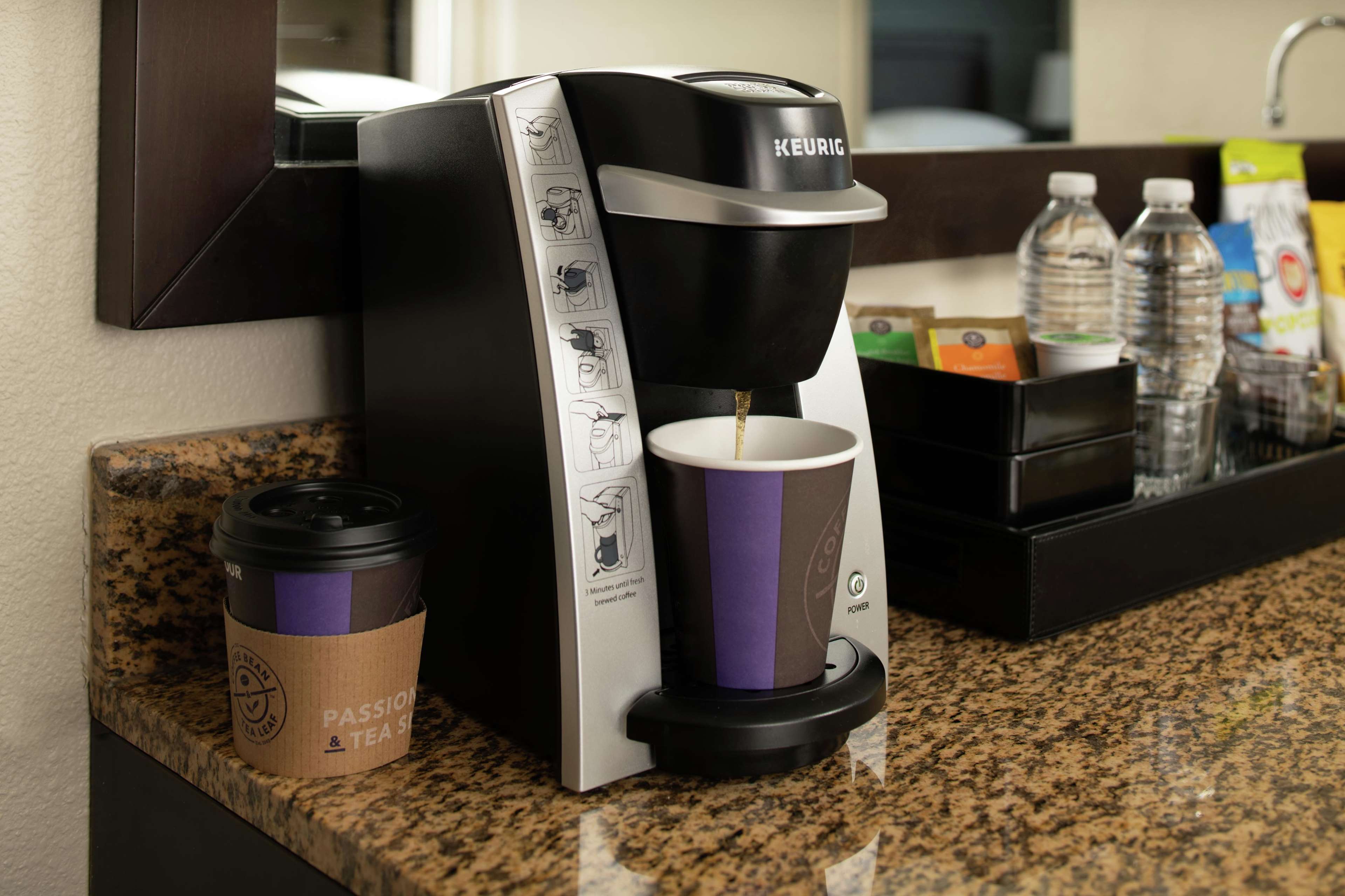 Фото Embassy Suites by Hilton Seattle Tacoma International Airport