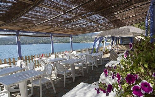 Гостиница Hôtel Roc e Mare в Сартене