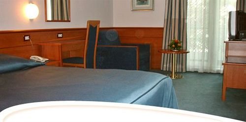 Фото Hotel Kolovare