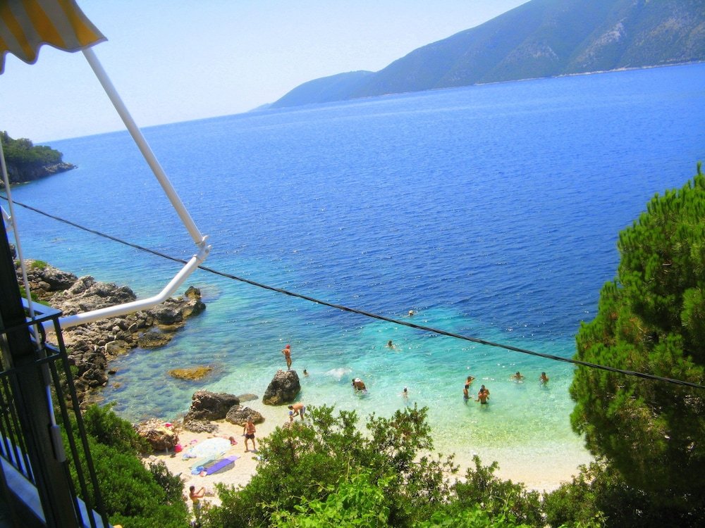 Фото Ilios Siris Studios