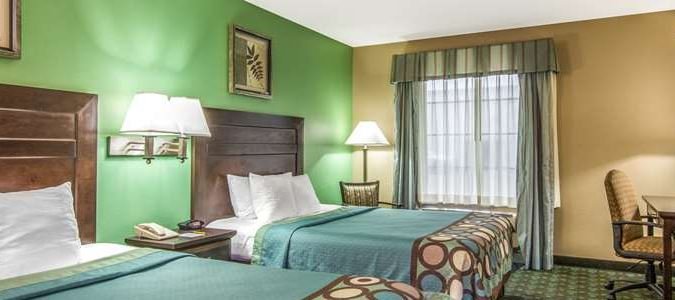 Фото Super 8 by Wyndham Lake Charles/Sulphur