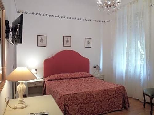 Фото Hotel La Vela-Castello Il Rifugio