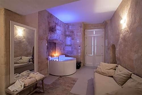 Фото L Hotel In Pietra