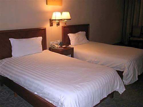 Фото GreenTree Inn Dongguan Houjie Business Hotel