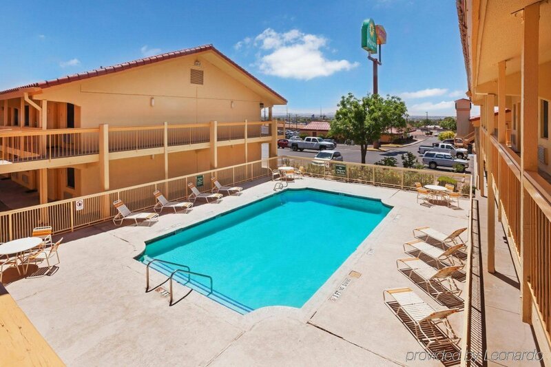 Гостиница La Quinta Inn by Wyndham El Paso East Lomaland в Эль-Пасо