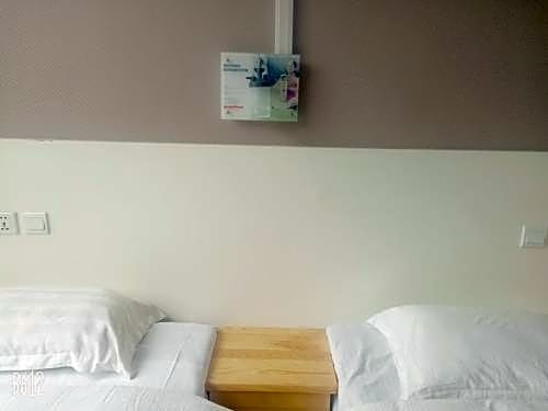 Фото Lhasa Honey Bee Hub