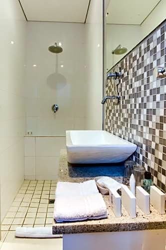 Фото The One 8 Hotel