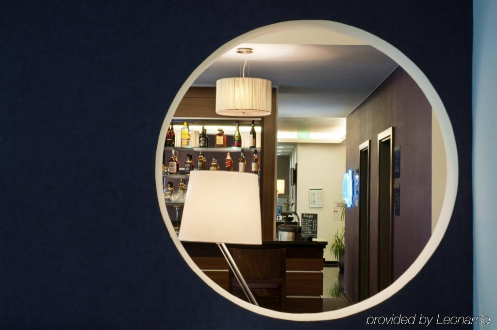 Фото Premier Inn Stuttgart Airport