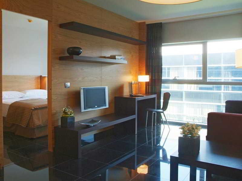 Фото Hesperia Barcelona Fira Apartments