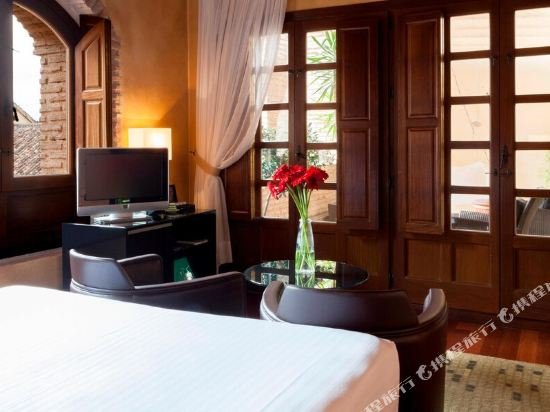 Фото Hotel Palacio de Santa Paula, Autograph Collection