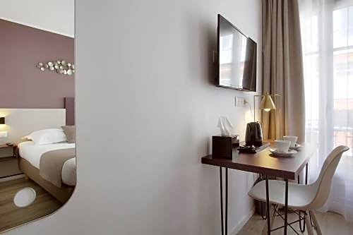 Фото The Alcove Hotel