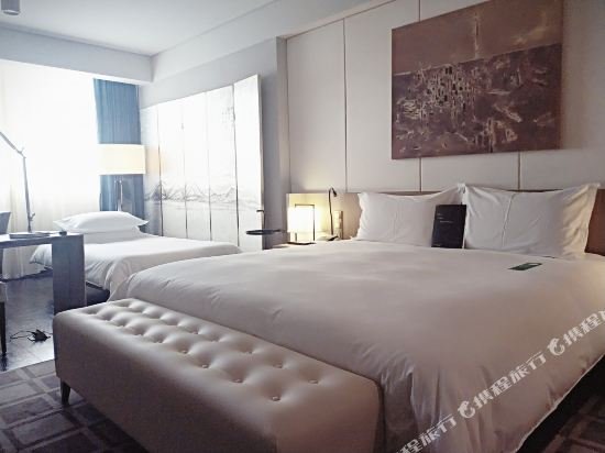 Фото Golden Tulip Bund New Asia