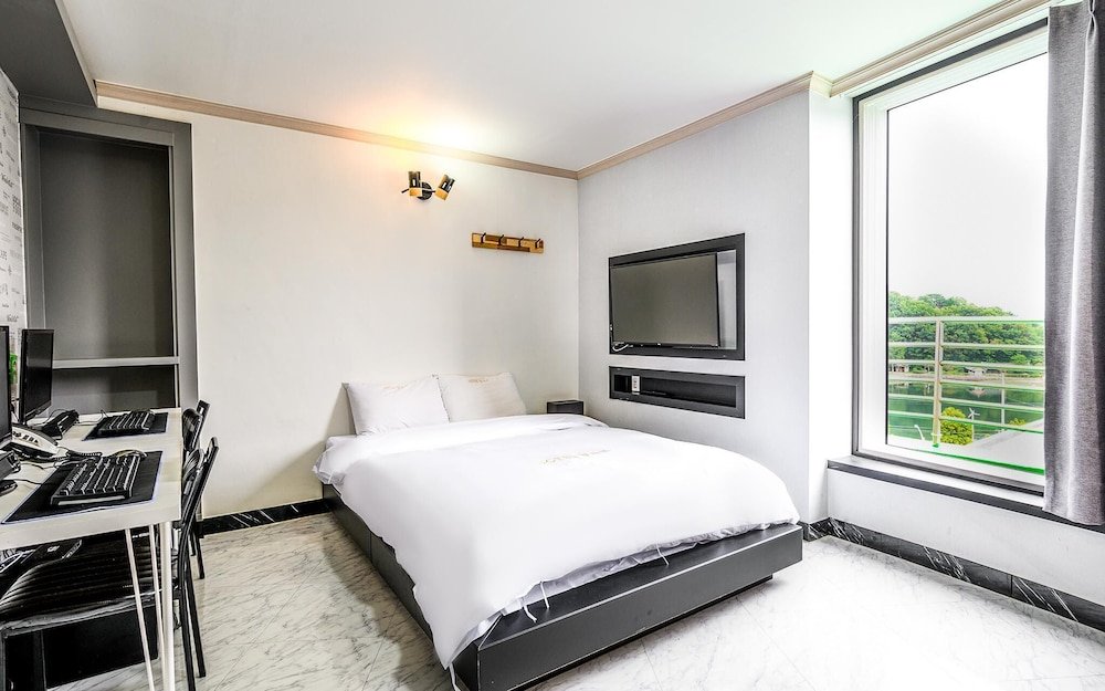 Фото Hotel Encore