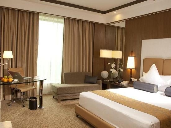 Фото Crowne Plaza New Delhi Okhla